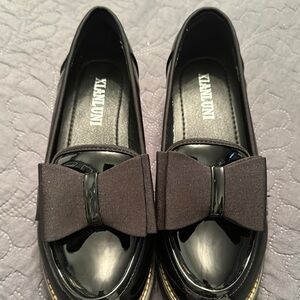 Black Women's Loafers with Bow